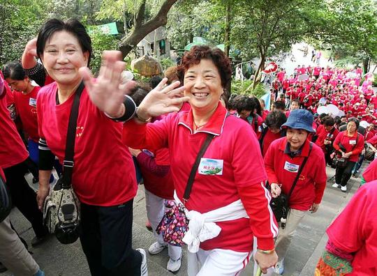 农村老人和城市老人晚年生活对比图差距不是一般的大