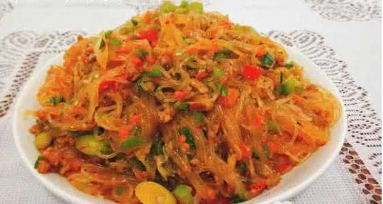 “素材中的上品——蚂蚁上树”柔软滑嫩，肉末酥香，看后记得存