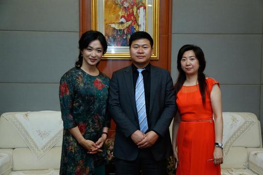 论手撕娱乐圈黑幕的明星，金星都要排在他之后