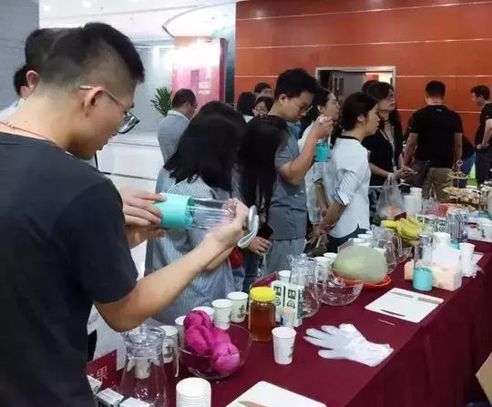 小厂商如何玩转新零售：只谈情怀和坚持，不与巨头争高低