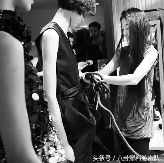 40岁改行创业，63岁离婚，又勾搭上小36岁全美最帅滑冰冠军！