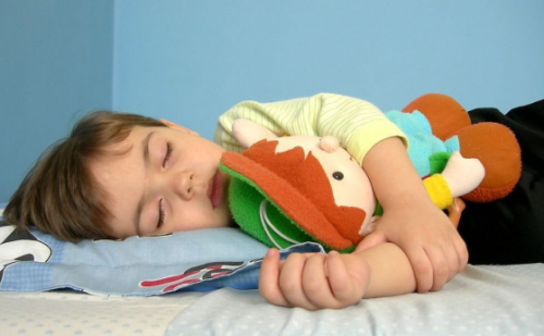 宝宝夜惊妈妈如何处理