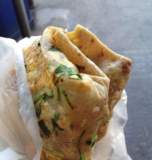 煎饼大妈一句：我月入3万，怎会差你一个蛋！这不是吹出来的