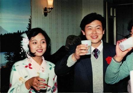 傅彪的妻子，才是最完美的女人，独自承担债务，抚养儿子终生不嫁