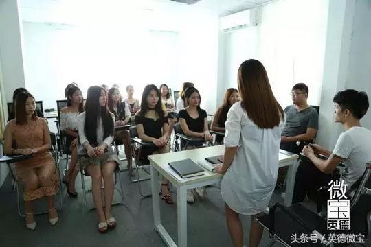 80后二胎宝妈创业，数十员工都是高颜值美女！当初家人反对，如今