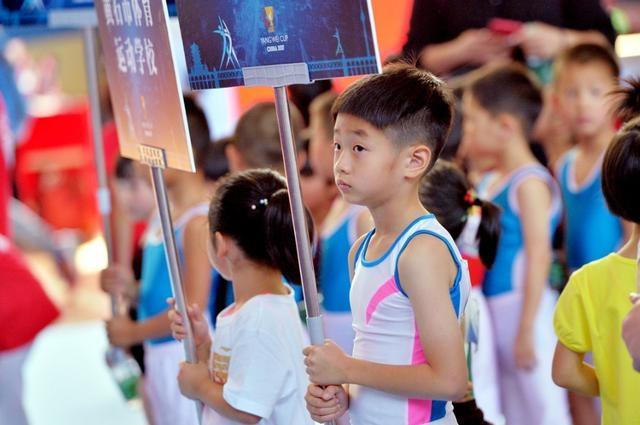 杨阳洋为什么吃苦练体操