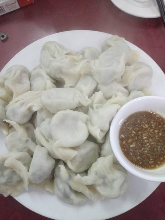 夫妻经营十几年的小店一直坚持口味好价格实惠原则，生意一直很好