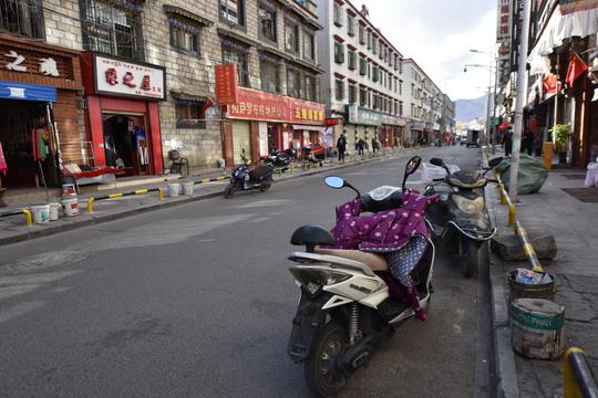 淡季来了游客没了拉萨那些特色工艺店怎么过转换思路日进斗金