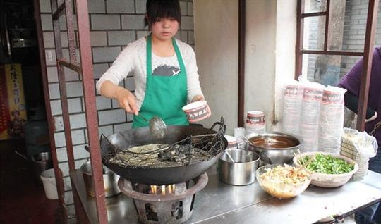 农民小两口子靠着一“块”豆腐，年入上十万