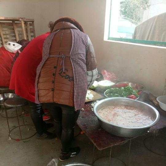乡村厨师自发兴起“一条龙”服务，你看看360元一桌的菜都有些啥