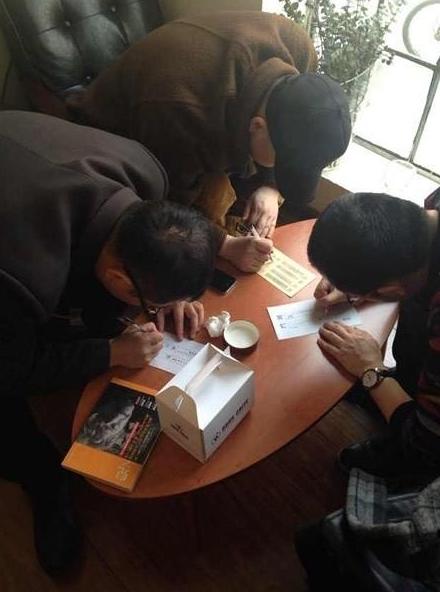 这家咖啡店在北京用繁体字开张，生意却意外爆红，看完自叹不如！