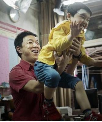 人贩子骗术又升级，招数太狠，看后心惊胆战，家长都要警惕