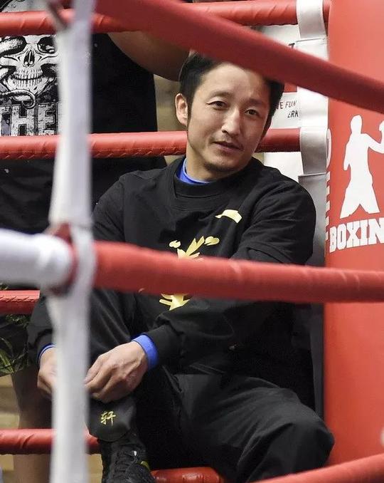 邹市明出场费才5000美元？网友：广告代言才是赚钱路子