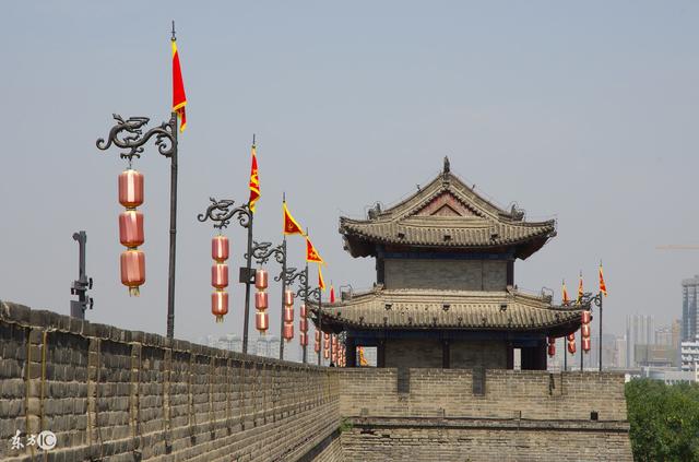 带娃旅游坐飞机和高铁要做哪些准备