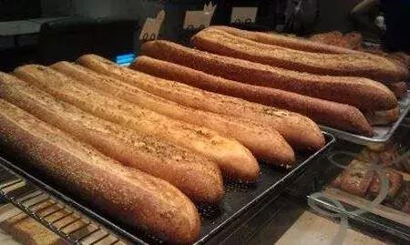 导致幼儿牙齿发黄发黑的食物