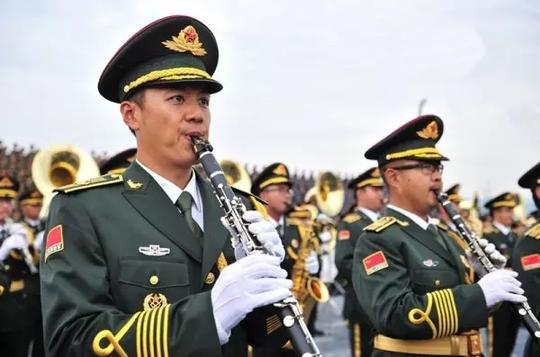 军乐乐器你见过多少？阅兵仪式里的那些悦耳的大家伙！
