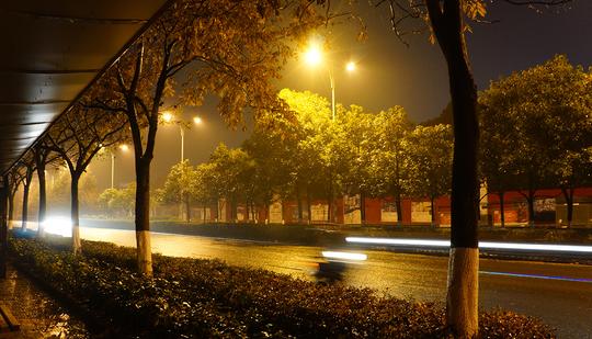 让人惊叹啊——贵阳观山湖夜晚的街景