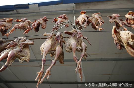 寒冬农村大集上炙手可热美食30元一斤，看看大集上关于吃的小生意