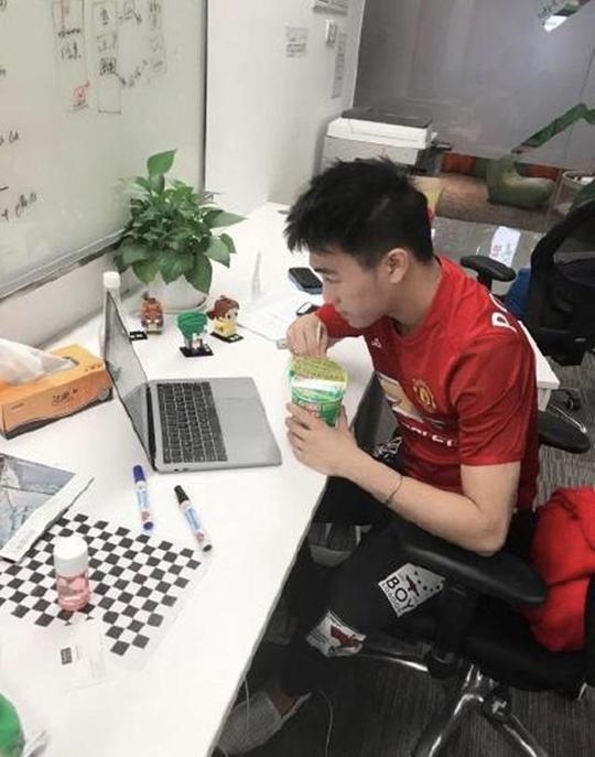 澳门赌王何鸿燊的儿子，竟然这么厉害，看看赌王是怎么教育儿子的