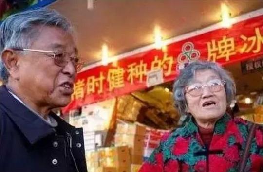 黄光裕、褚时健、贾跃亭背后的女人：闲时相夫教子，危时拯救世界