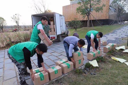 卓尔帮扶50个贫困村在多地开展产业扶贫