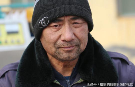 零下10度农村大集夫妻小生意，芝麻盐10元1斤，小时候年味回来了