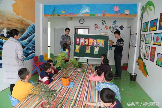 甘肃平凉俩“90后”小伙为圆梦自主创业办画室
