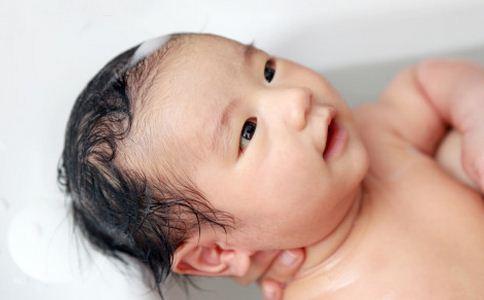 宝宝乳痂怎么去掉