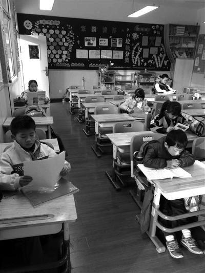 杭州中小学上学时间推迟