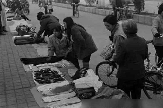 三十年前的四川成都老照片图二美味让人怀念图五就是当年的土豪