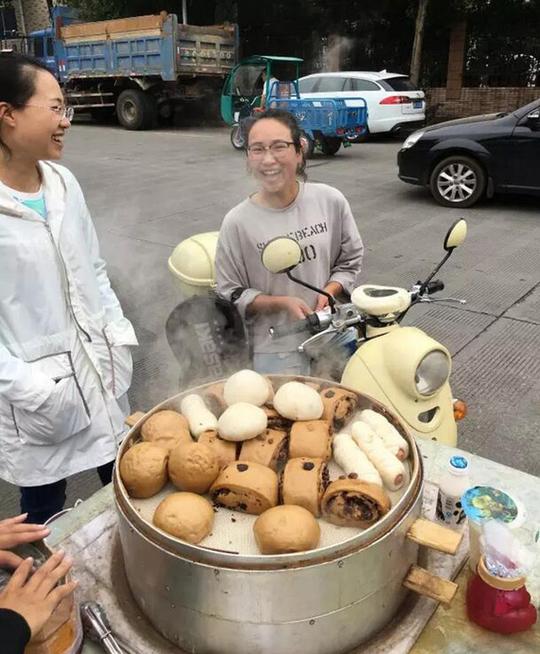 28岁的她在云和卖包子辛苦！但更快乐！