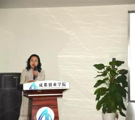 荣誉校园礼仪职中：市场营销专业初次承担的创业项目大获表彰