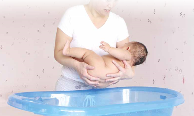 0-3个月宝宝洗澡注意事项