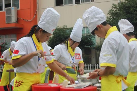 杭州新东方烹饪学校：中高考失利听说学厨可以逆袭人生