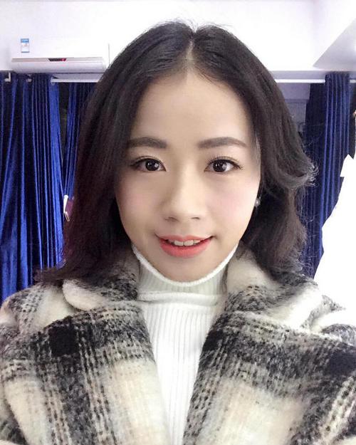 整反了！90后美女骑哈雷拿房产证求婚成功