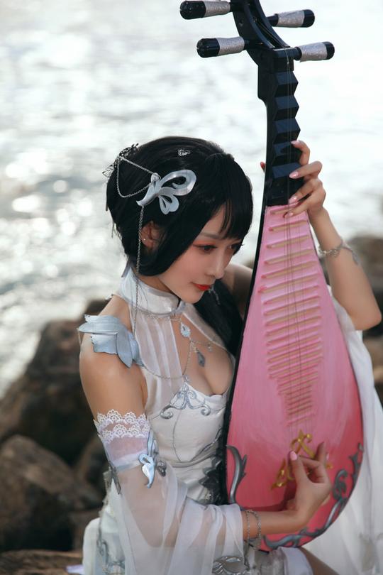 将心托明月，流影入君怀cosplay美图