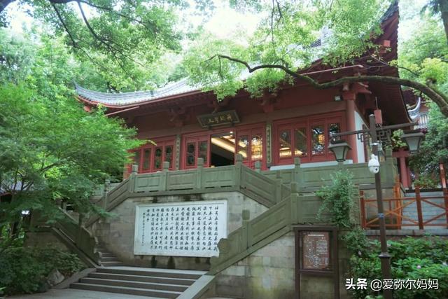 爬山适合发朋友圈的句子亲子