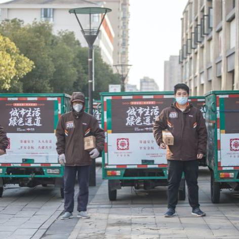 西安23日封城，有人说不能外出采买，吃不到菜，真实情况怎么样？