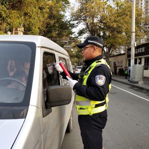 兰州市闯红灯多久查到？