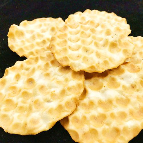 农村大叔卖永济石子饼，靠“黑色”调料，一天最多卖2000个