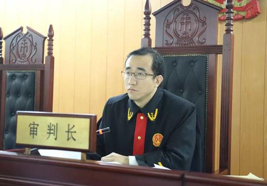 “云”庭能手||执锤者定，杰然持中——董杰