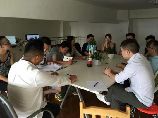 杨飞创业故事：自媒体逆袭之路，拿到500万意向投资
