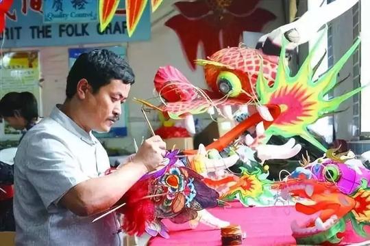 潍坊风筝产量占全世界80%有村庄一年扎9000万只