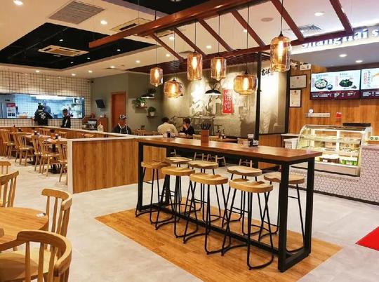 3个硕士卖馄饨，开出2000家店年入15亿