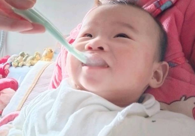 宝宝吃辅食过敏的症状