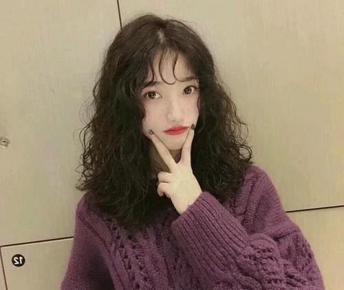 发型师坦言：留泡面头发型的女生，颜值一般都特别高！