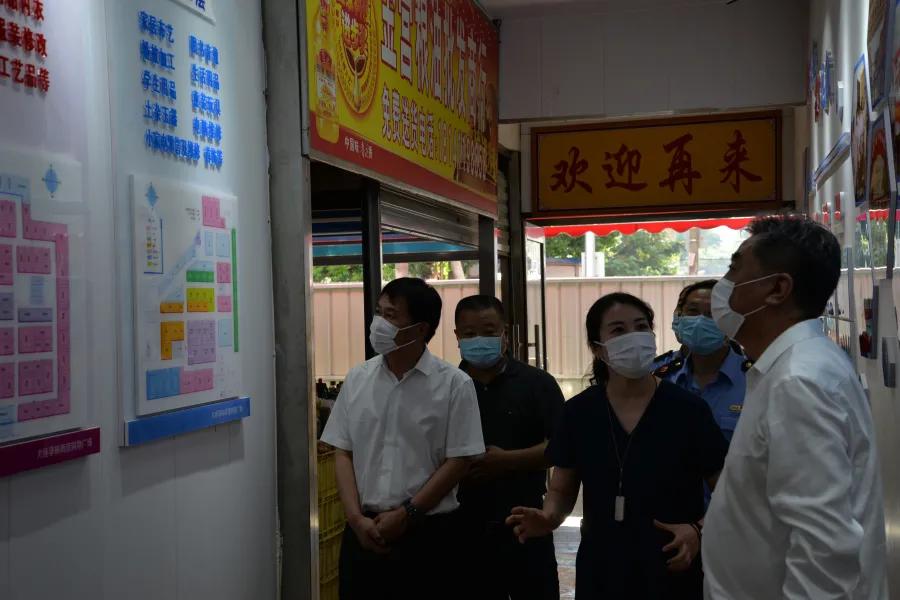 大连疫情处于胶着期
/大连疫情蔓延 大连疫情处于胶着期
/大连疫情蔓延