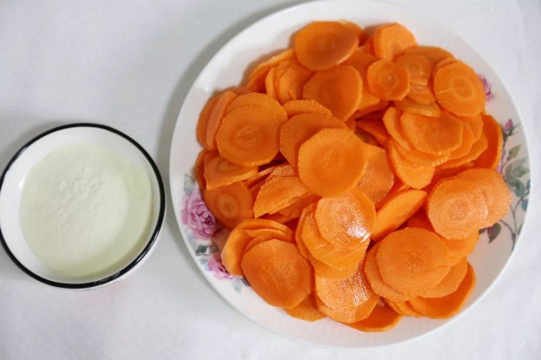 什么牌子的婴儿奶粉做美食（伊利和美可卓奶粉哪个好）