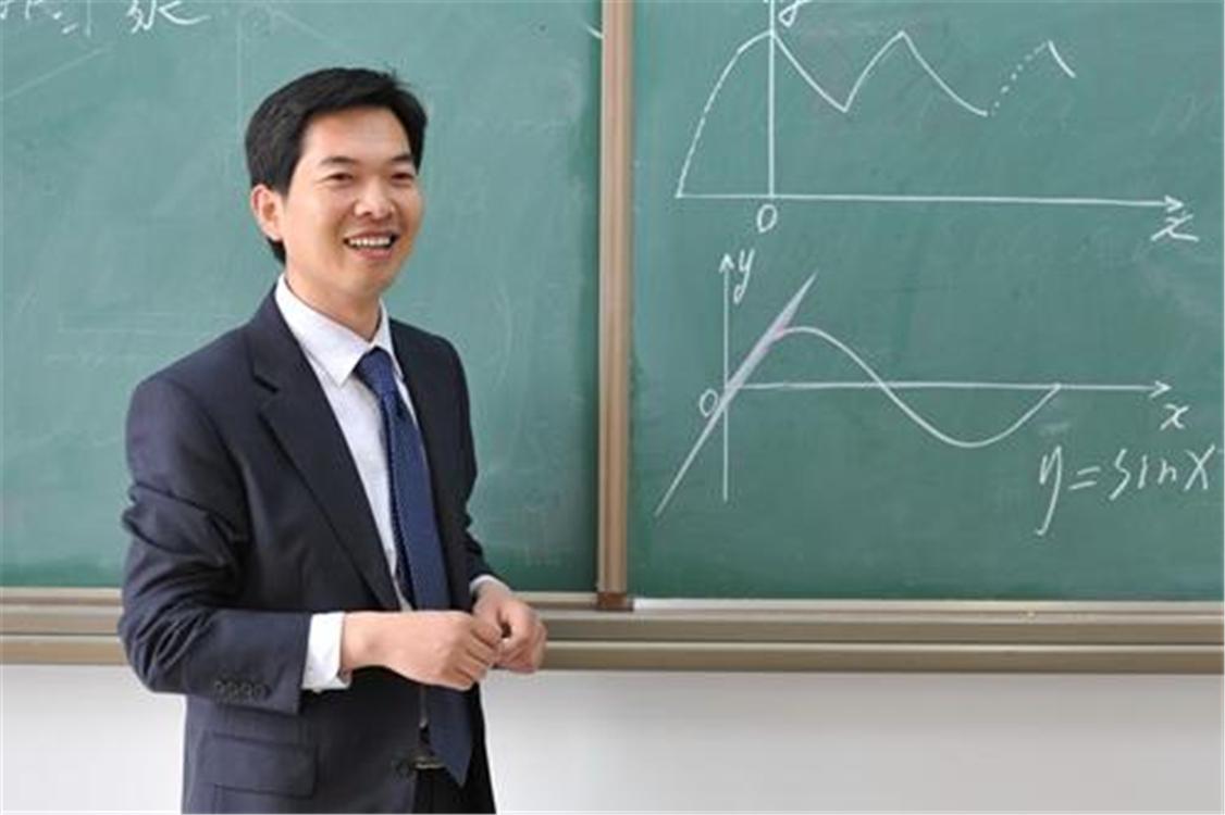 姓朱的宝宝怎么起名大气(我儿子姓朱大名叫致远缺土乳名叫什么好)