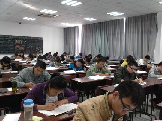 大学新开的特殊专业，虽然冷门但毕业就能拿高薪，父母却很反对？
